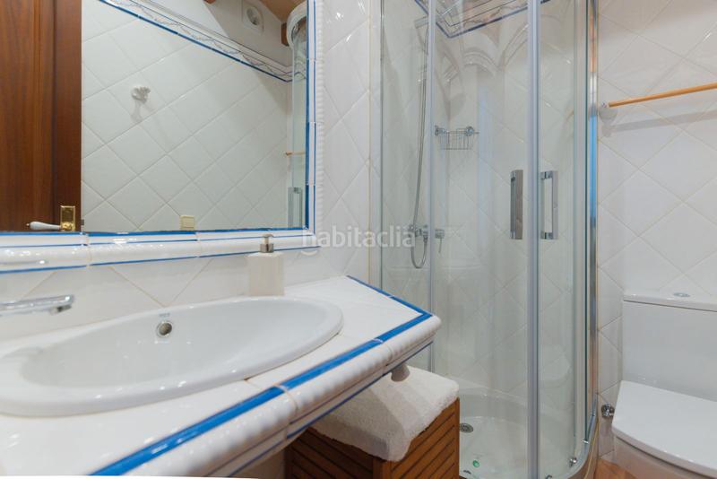 Foto a5e5731f-dfd3-4ca4-9ebd-f531f850573f. Reihenhaus mit kamin heizung in Petra