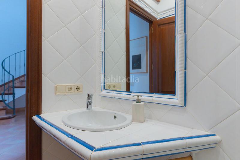 Foto b2676ac7-a633-41af-a6f5-13806c1ec08c. Reihenhaus mit kamin heizung in Petra