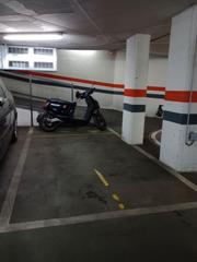 Aparcament cotxe a Carrer del mestre joan corrales 4. Plaza para coche y moto