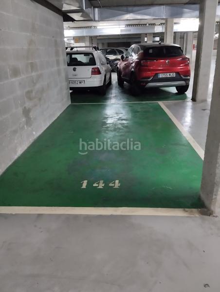 Foto 7717962c-3bd6-4db0-8c6d-ade7c325d65d. Parking coche en Centre Esplugues de Llobregat