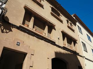 Doppelhaus  Carrer de l'església. Amplia y luminosa (oportunidad)
