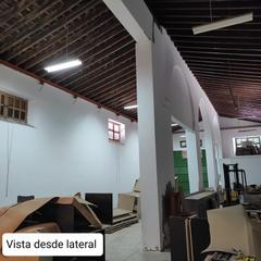 Location Bâtiment à usage industriel à Centro-Calzada-Cabo Noval. Alquiler nave