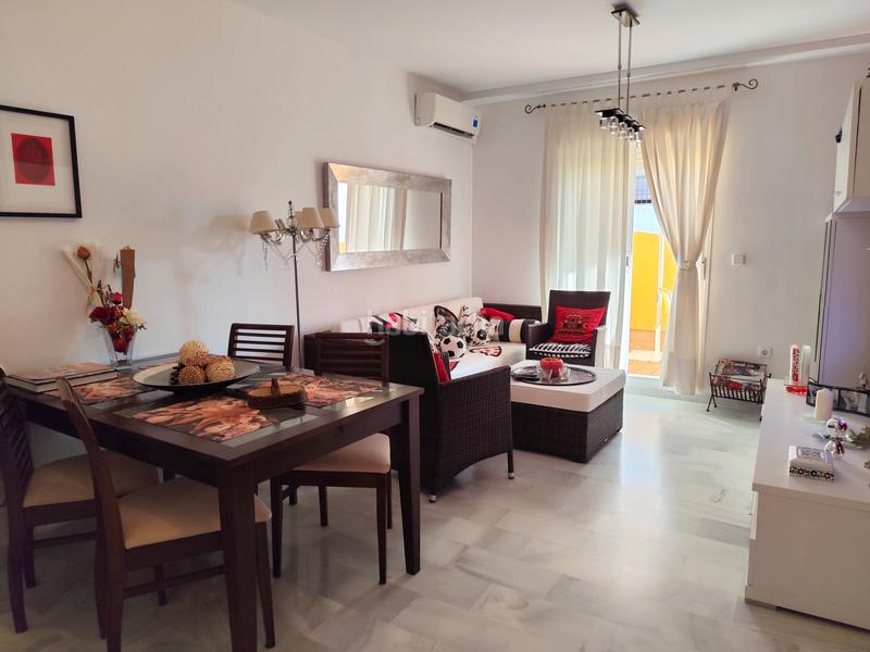Foto 7e2fe0fb-76b5-415a-a95f-1ed16b047d34. Rent penthouse with heating parking in Centro-Calzada-Cabo Noval Sanlúcar de Barrameda