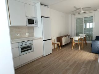 Miete Etagenwohnung  Calle sebastián elcano. Alquiler anual