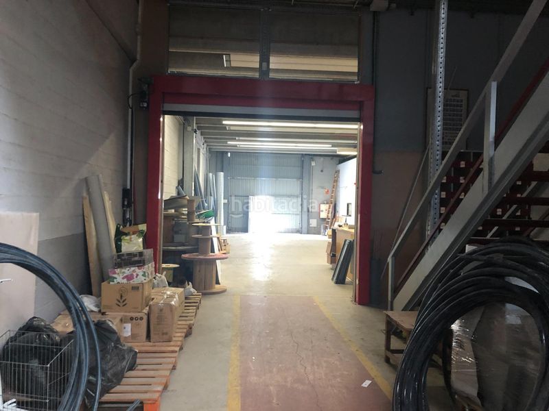 Foto 0cb36a43-846d-4bab-b5cb-bc2bd0e66d4b. Nau industrial a Abrera