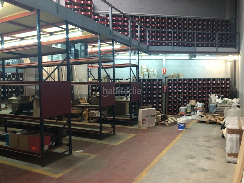 Foto e3d819bd-05fa-441a-b126-62f5ea83a3d3. Nau industrial a Abrera