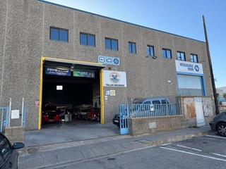 Nau industrial a Hostalets de Pierola (Els). Nave industrial en venta  con taller mecanico en pleno funcionam