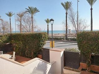 Planta baja en Segur Platja. Precioso piso planta baja en primera linea de mar de segur de ca