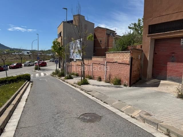 Foto 780ce5c0-e3c3-4825-8123-14dd9b9c9ddf. Posto auto in Llevant Igualada