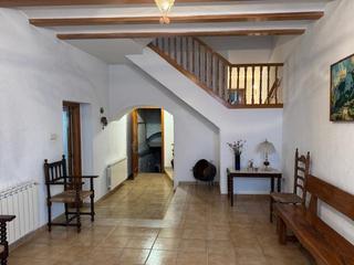 Maison à Olesa de Montserrat. Gran casa de 4 plantas en venta en pleno casco antiguo