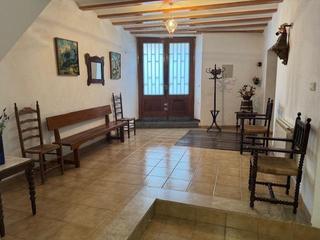 Casa a Olesa de Montserrat. Gran casa de 4 plantas en venta en pleno casco antiguo