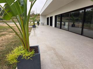 Chalet à Sant Esteve Sesrovires. Impresionante casa nueva a estrenar en urbanización masia bach