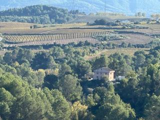 Casa a Sant Llorenç d´Hortons. Fantastica casa rural en plena naturaleza con 57.368 m2 de parce