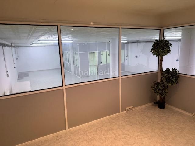 Foto b3384c30-91f7-4b85-a866-64f5c5dd846a. Local comercial a Castellbisbal