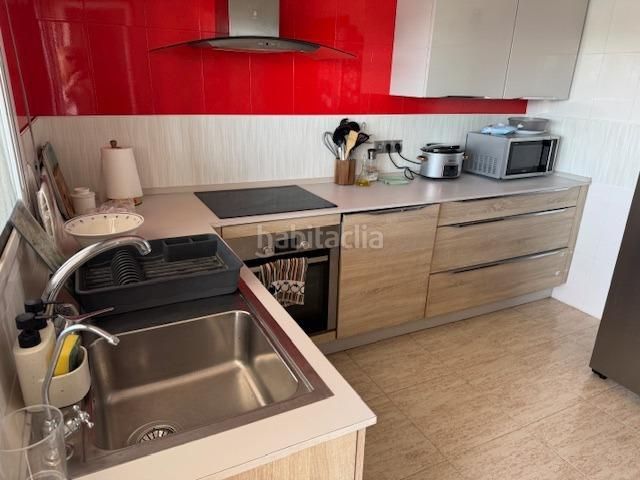 Foto ae9d3dde-8c22-48d0-bdcf-77c78c2d1836. Maison avec chauffage parking piscine dans Abrera