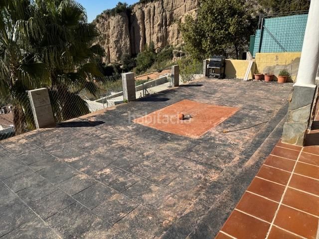 Foto b89d641c-efdc-40de-96d5-cf3aa386ecfd. Maison avec chauffage parking piscine dans Abrera