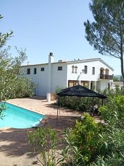Xalet a Sant Llorenç d´Hortons. Preciosa masia catalana en venta con mas de 95.000 m2 de parcela