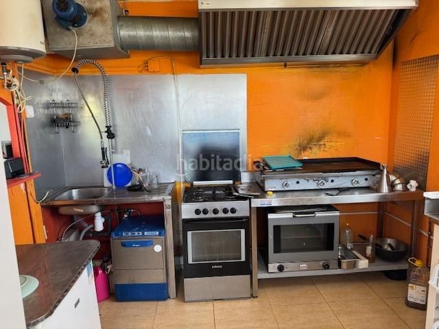 Foto 0cfcbc93-4a1f-4f56-bc58-41b3c98b0d3f. Transfer business premise in Gelida