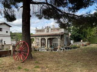 Chalet à Castellbisbal. Casa con encanto con amplia parcela de mas de 3.000 m2