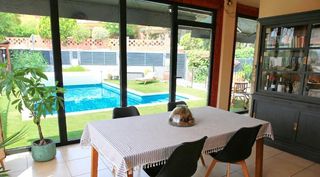 Casa a Hostalets de Pierola (Els). Preciosa casa con piscina en venta en urb. serra alta