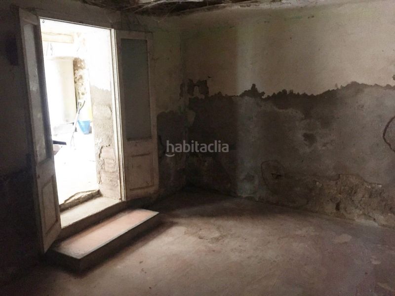Foto 0eb9dd6c-e589-4a4c-9015-26e08e4792ec. Masía casa para reformar centro pueblo en Nucli Urbà Esparreguera