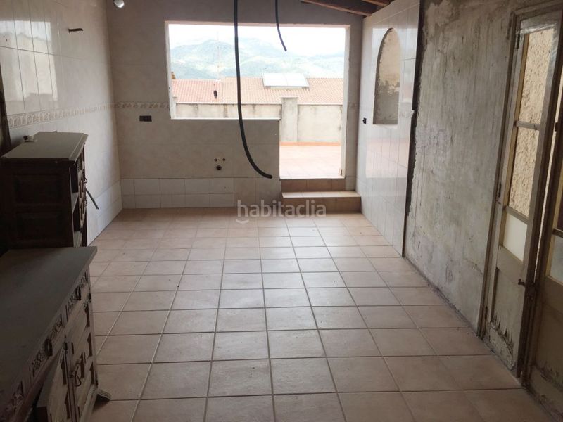 Foto 15c986cd-a364-4879-bccd-4d3167cd5fe1. Masía casa para reformar centro pueblo en Nucli Urbà Esparreguera