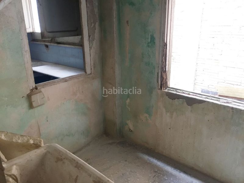 Foto 7ae3f0b3-0730-4645-8326-b5904c30a049. Masía casa para reformar centro pueblo en Nucli Urbà Esparreguera