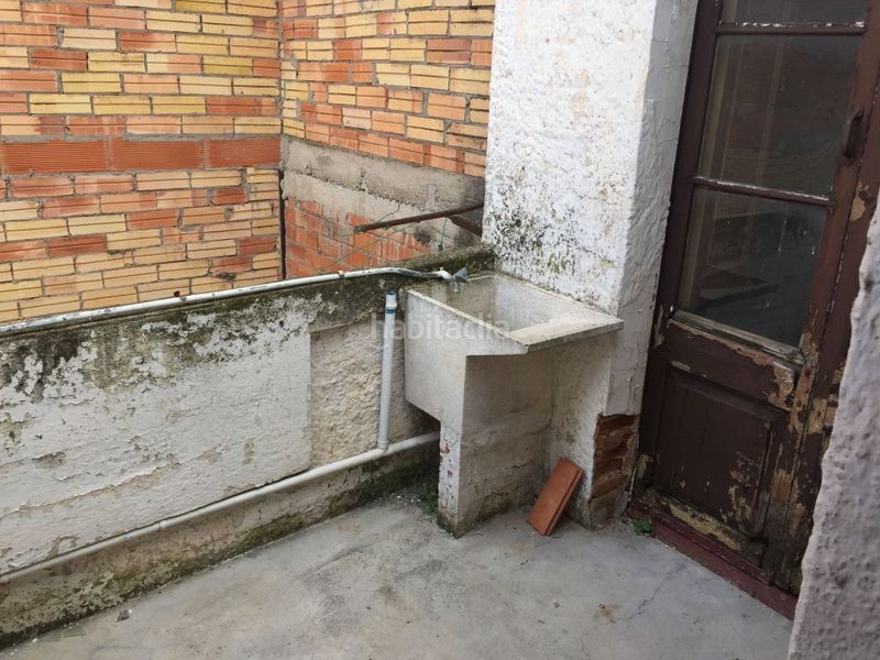 Foto ead865d8-804e-4e9b-a26d-586e2f5e0946. Masía casa para reformar centro pueblo en Nucli Urbà Esparreguera