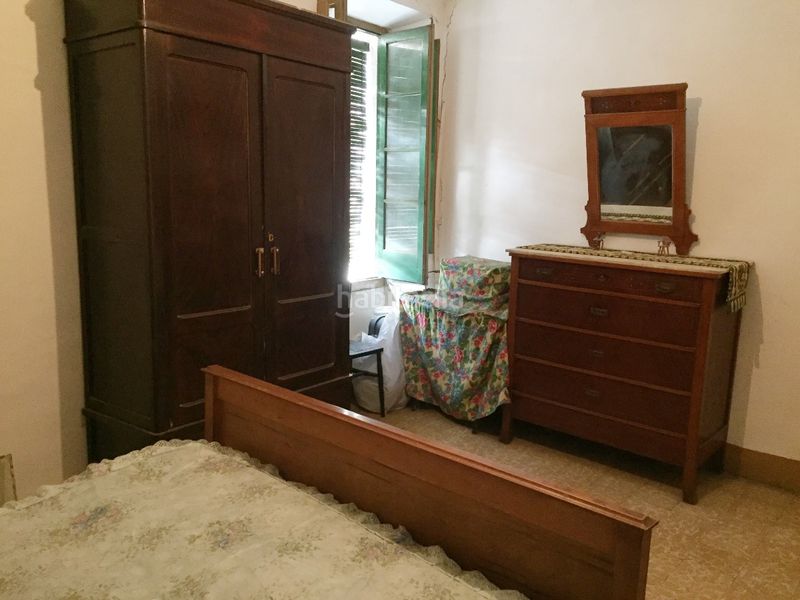 Foto b10d557d-a4ae-4a2b-b26b-5591adadceaf. Masia a Nucli Urbà Esparreguera