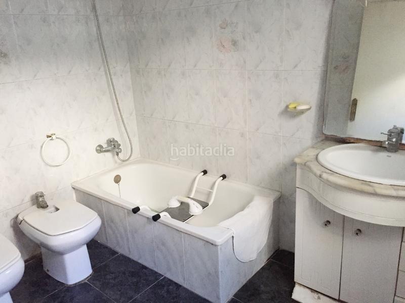 Foto e82f0bee-32e0-4bd6-8a60-2d7db10f9536. Masía centrica casa en venta para reformar en Nucli Urbà Esparreguera