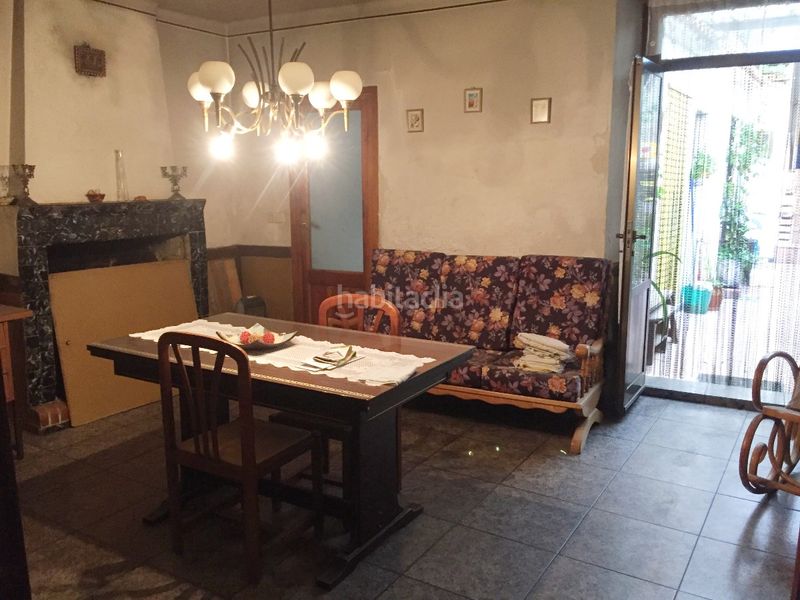 Foto fa4fe91f-249a-4e89-a621-68a9227a1005. Masia a Nucli Urbà Esparreguera