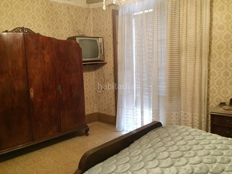 Foto fa93fcbf-3246-451f-89f2-8d30316b9ac9. Masía centrica casa en venta para reformar en Nucli Urbà Esparreguera