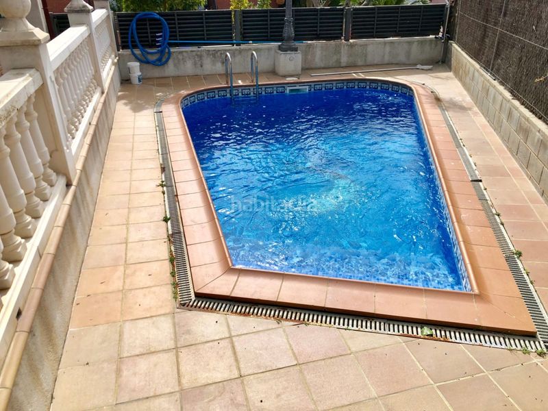 Foto 3d3eab66-b68c-4e37-8fbd-cb438dd78635. Casa amb calefacció aparcament piscina a Martorell