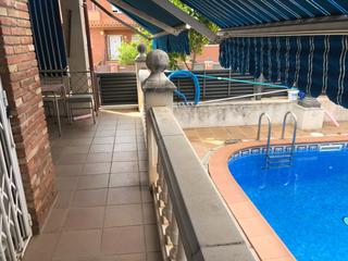 Haus in Martorell. Gran casa en venta en urb. can casas