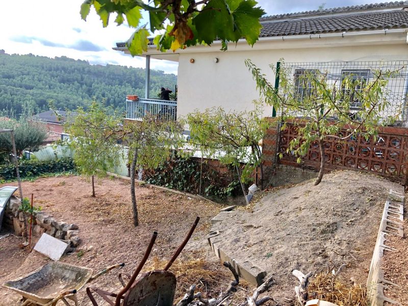 Foto 4feff5da-81a6-42e5-bd43-88ff8b9cb064. Terreny residencial a Corbera de Llobregat