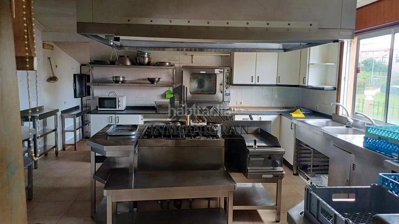 Foto a341dea8-cca1-42eb-bde9-ebc63b87aa33. Alquiler local comercial restaurantechurrasquería en valladares, en Vigo