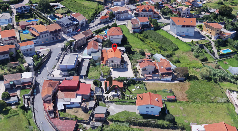 Foto 4bdca5c7-50ce-48f9-8171-0816a423f880. Location local commercial dans Valadares - Beade Vigo