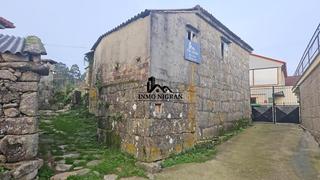 Masia  Salgueiro. Casa rústica para reformar en vincios