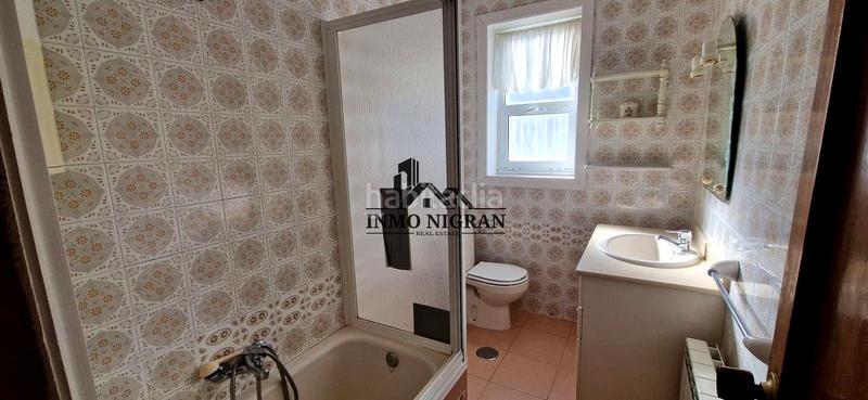 Foto 0c7ce6e5-81d0-42fc-ab23-7615fa56fb7e. Haus mit heizung in Baiona