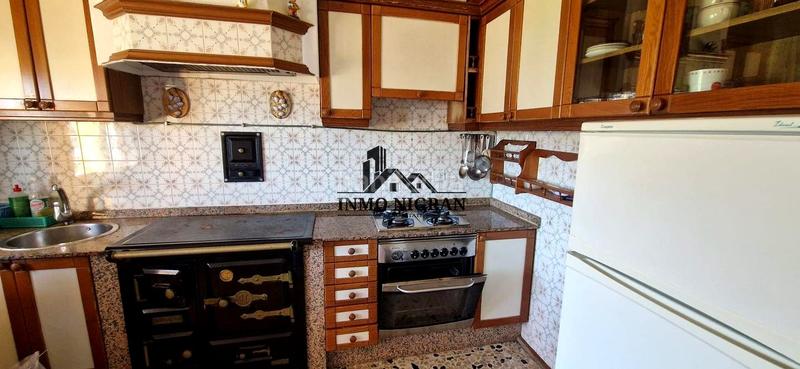 Foto a0ef8672-8a06-4d59-9ca8-b3012ebca647. Haus mit heizung in Baiona