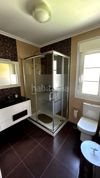 Foto 70ac8c47-604e-40b5-97ca-f48152933784. Location maison avec parking dans Baiona