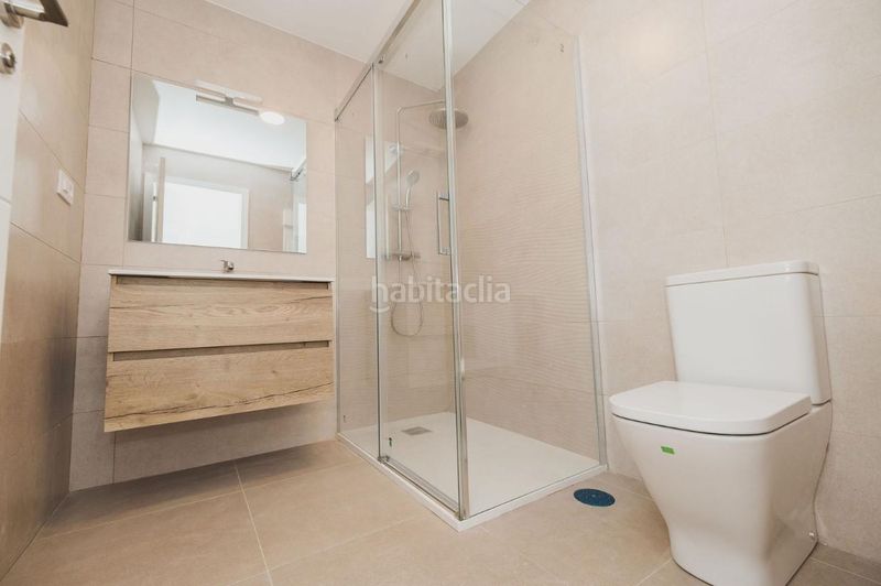 Foto eaf085af-8fb2-47ea-8321-464a01482d5e. Planta baixa a Baiona