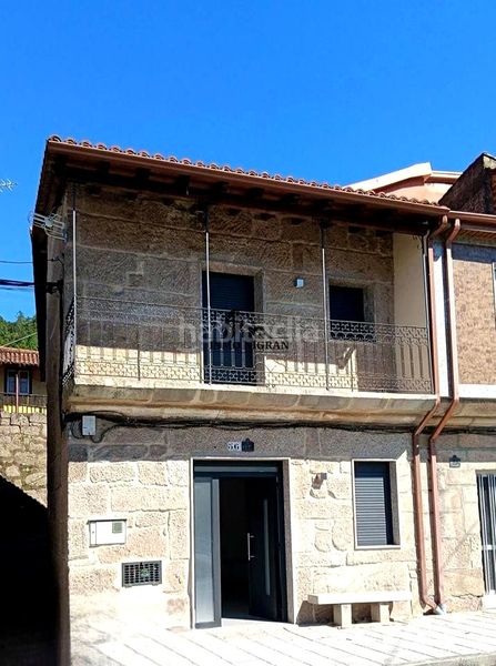 Foto 9979c131-a273-4f76-93d8-f5d84557d7b9. Casa adossada a San Rosendo Ourense