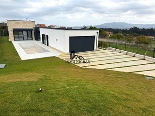 Casa  Camiño das sapeiras. Chalet de nueva construcción en belesar  baiona