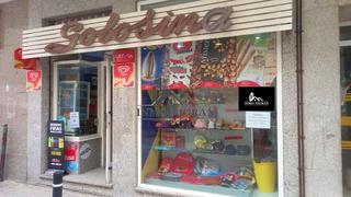Lloguer Local Comercial  Rúa arco visigótico. Alquiler tienda golosinas