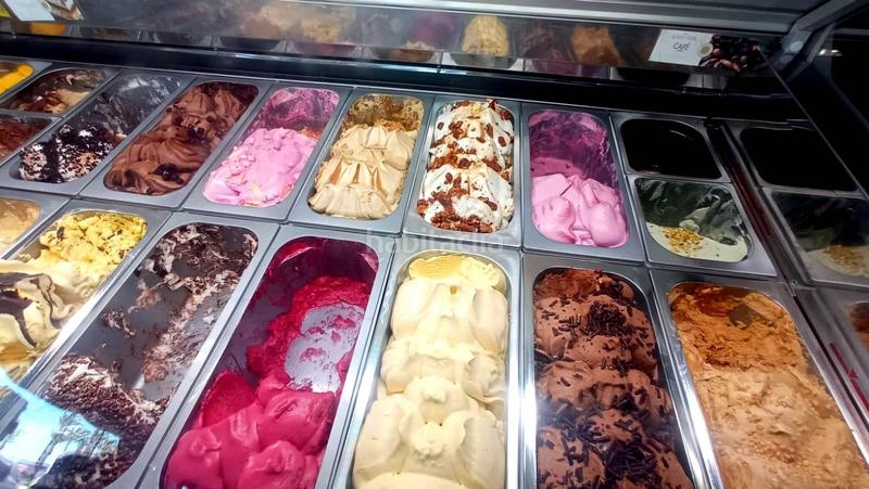 Foto 3ca27cf3-bf2b-4c9a-bfbe-4e9845eff4ab. Lloguer local comercial a Playamar - Benyamina Torremolinos