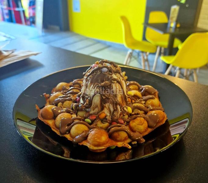 Foto a0b26c17-cb8d-4e37-892d-3fdf4c607ce9. Lloguer local comercial a Playamar - Benyamina Torremolinos