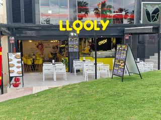 Business premise in Playamar - Benyamina. Oportunidad! venta locales funcionando frente al mar, heladería,