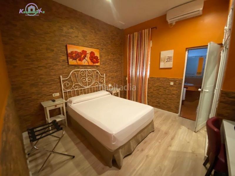 Foto efeedbaf-6d06-482c-b527-bb410872d472. Edifici a El Cristo - Cayetano Roldán San Fernando