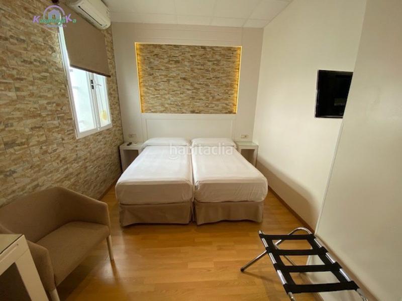 Foto f156943c-55b1-4854-bd9c-484f6ec97ddb. Edifici a El Cristo - Cayetano Roldán San Fernando